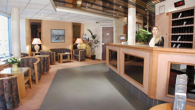 Hotel Trinité Haussmann Parigi